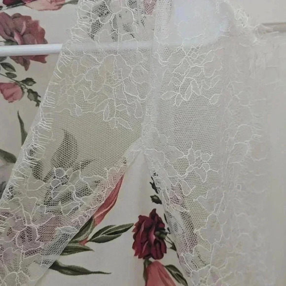 Women's floral creamy lace boho blouse from shein size large - Picture 6 of 10